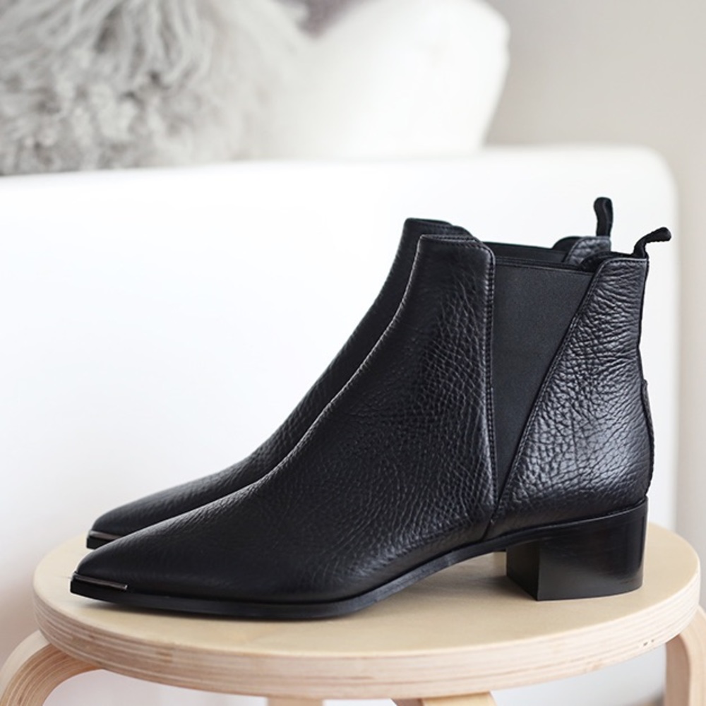 Acne studios Jensen grain boots